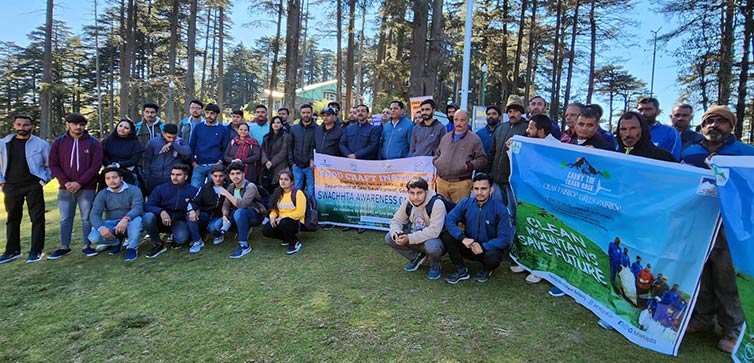 FCI students visit Patnitop, hold cleanliness drive